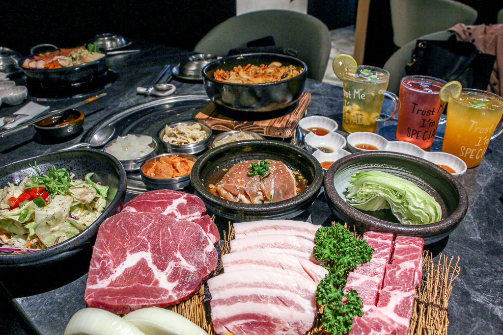 台中西屯，中科米平方美食，份量十足的韓式料理拉拉廚房。