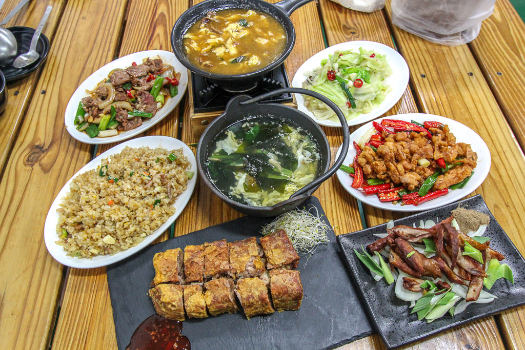 台中豐原，ㄎㄠ一杯臺菜料理，份量足搭配菜色豐富，不論小家庭或聚餐都很合適。