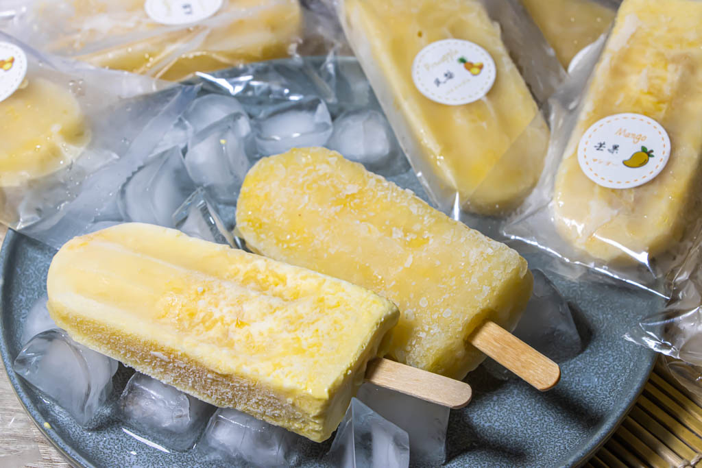台南伴手禮，就讓當季水果冰棒來陪你渡過炎炎夏日吧~巷仔內挫冰。