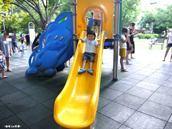 逢甲公園(Fongjia Park)：逢甲公園，小而巧的公園。